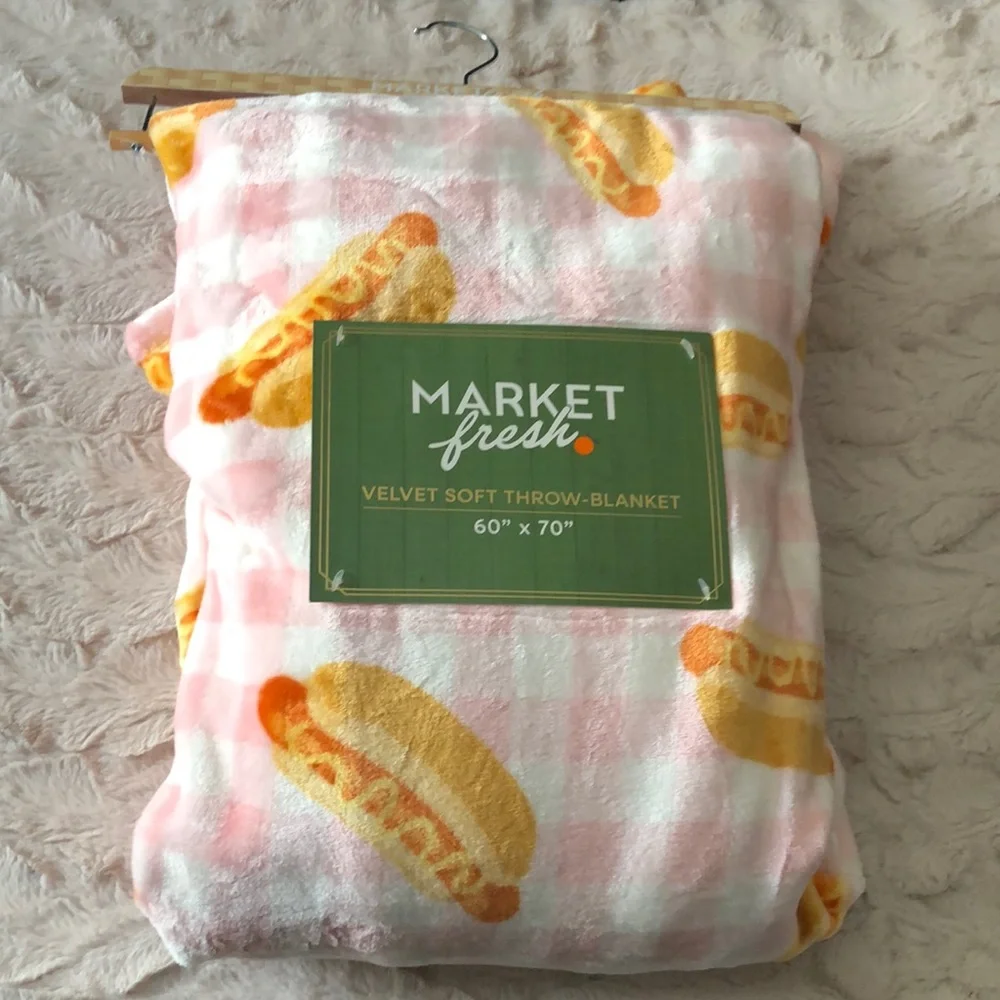 Pink and White Checkered HOT DOG Print Throw Blanket